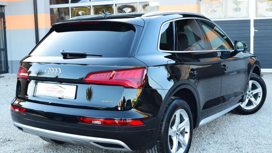 AUDI Q5 -