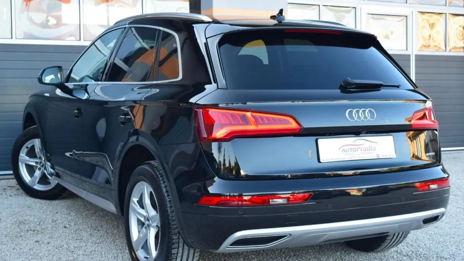 AUDI Q5 -