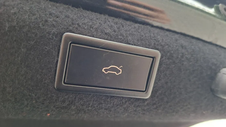SKODA Superb -
