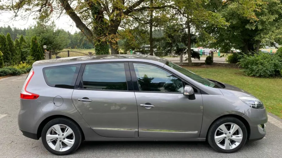 RENAULT Grand Scenic -