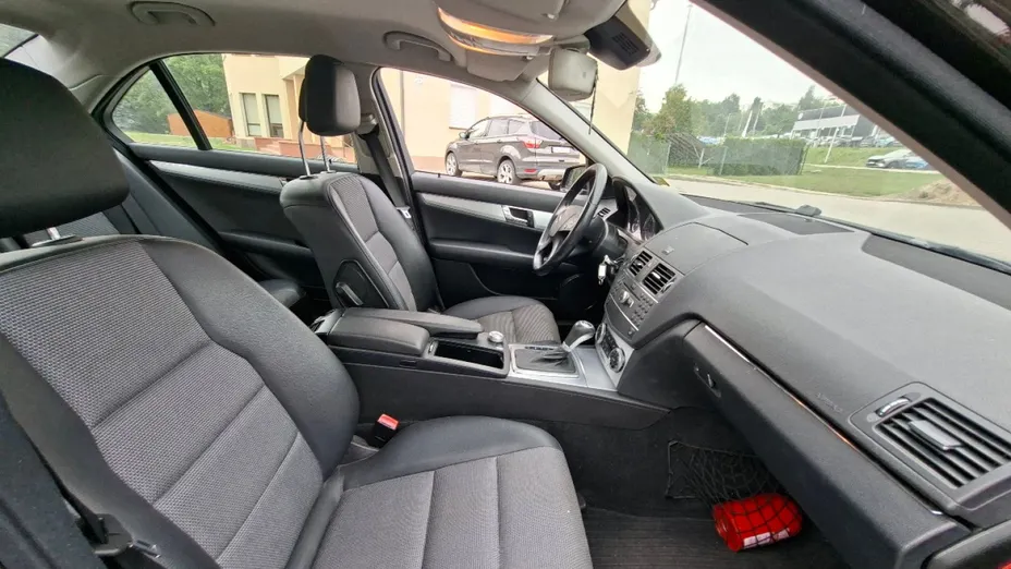 MERCEDES-BENZ C Klasa -