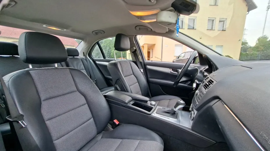MERCEDES-BENZ C Klasa -