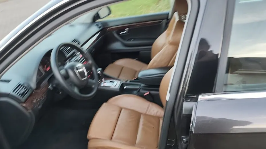 AUDI A4 -
