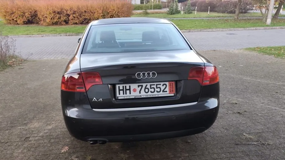 AUDI A4 -