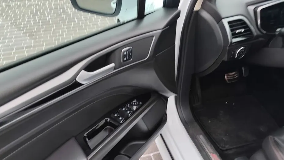 FORD Mondeo -