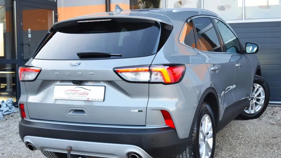 FORD Kuga -
