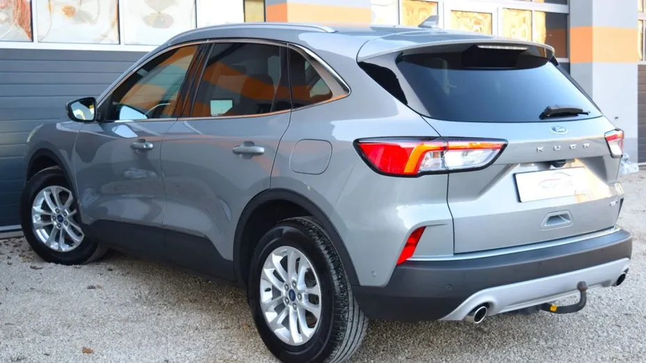 FORD Kuga -