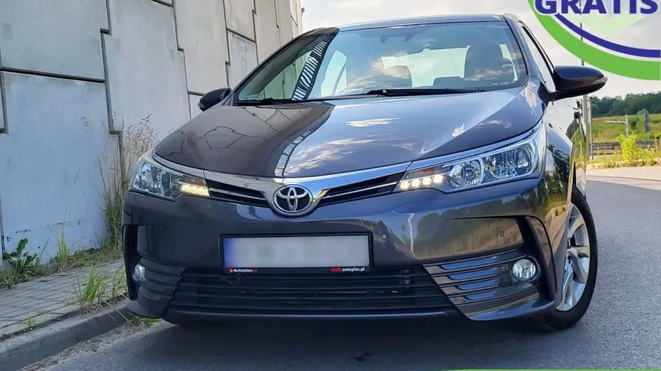 TOYOTA Corolla -
