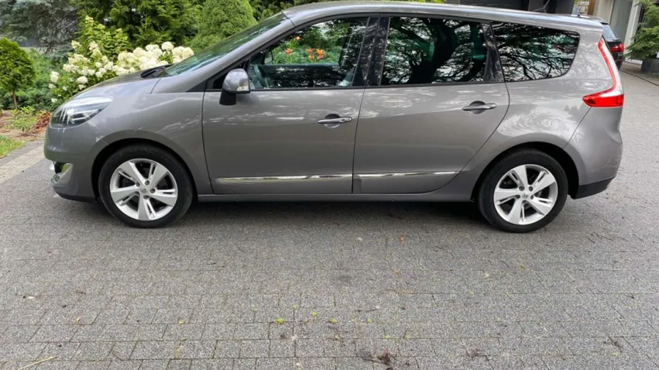 RENAULT Grand Scenic -