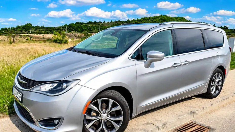 CHRYSLER Pacifica -