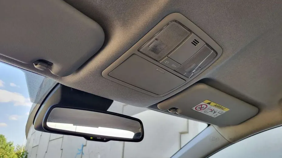 TOYOTA Corolla -