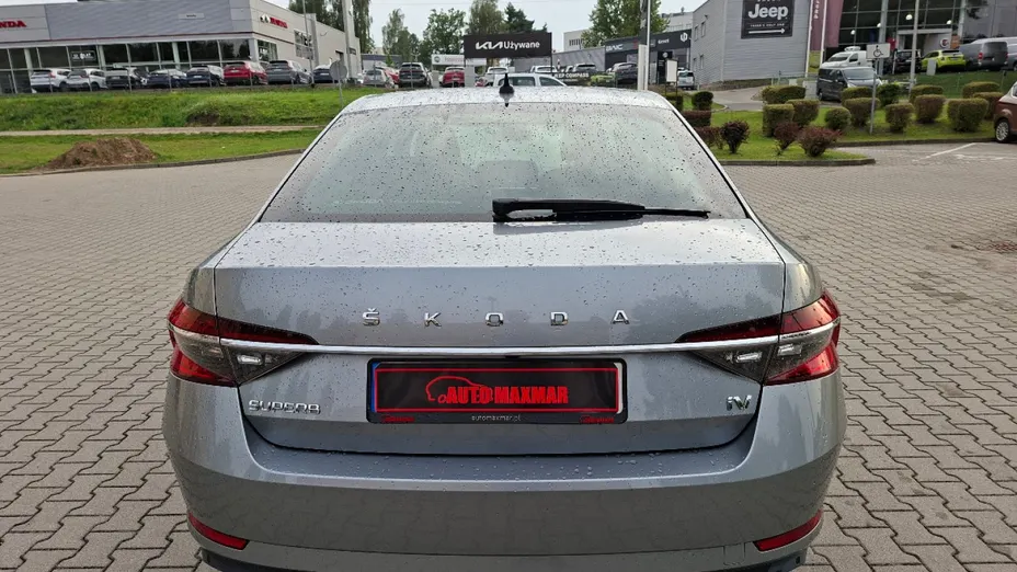 SKODA Superb -