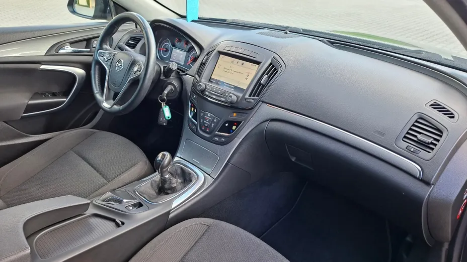 OPEL Insignia -