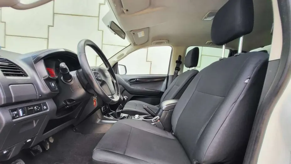 ISUZU D-Max -