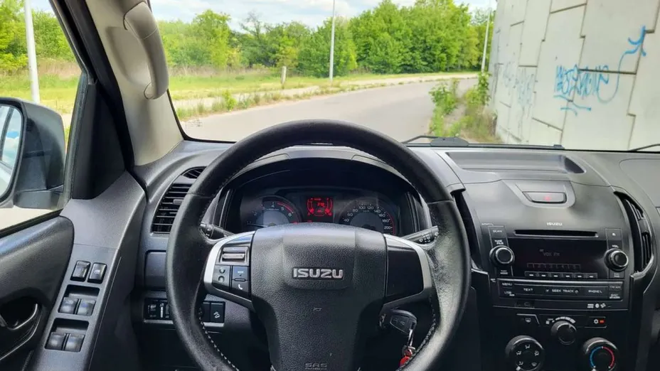 ISUZU D-Max -