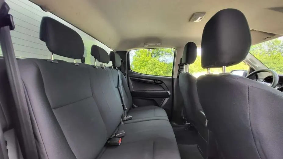 ISUZU D-Max -