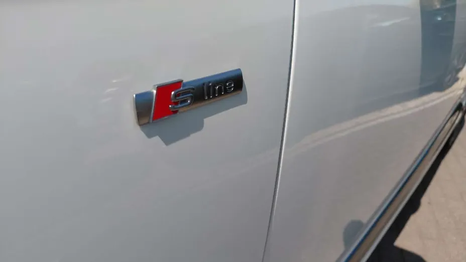 AUDI Q7 -
