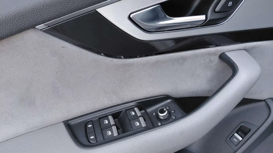 AUDI Q7 -