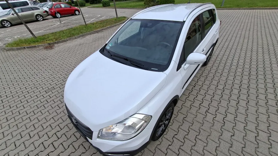 SUZUKI S-Cross -