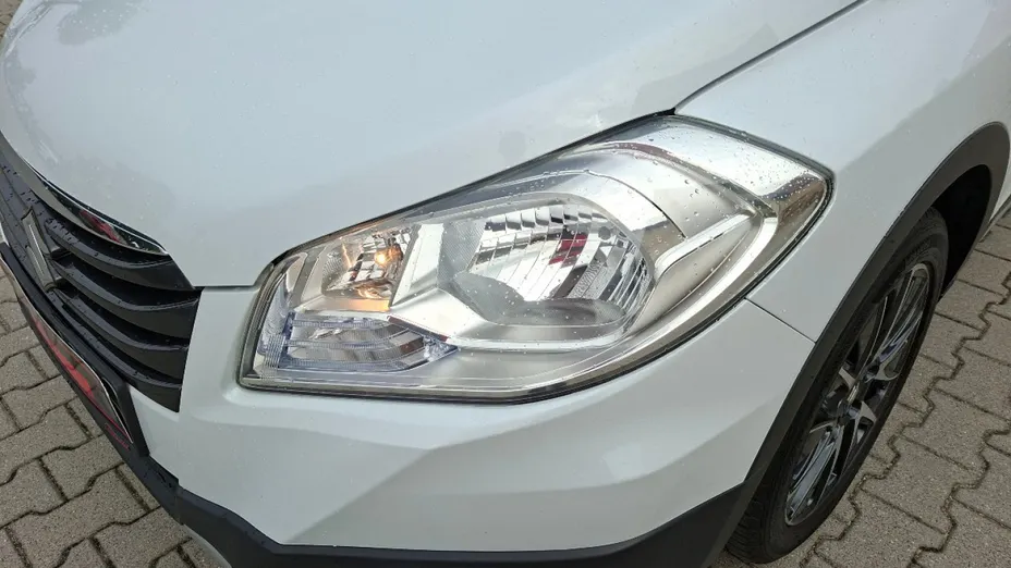 SUZUKI S-Cross -