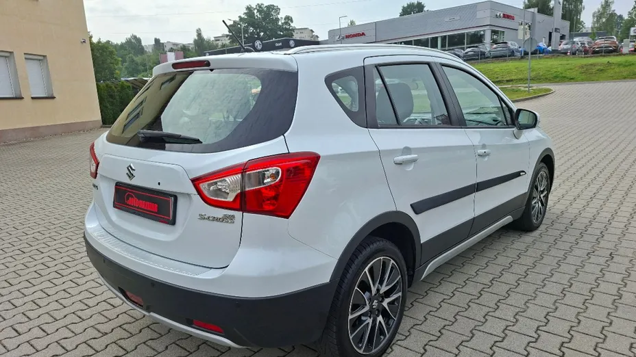 SUZUKI S-Cross -