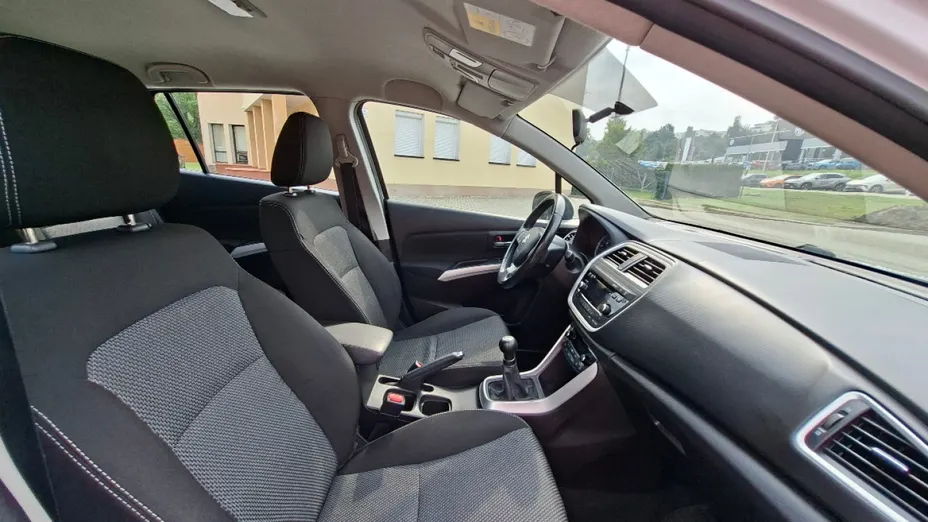 SUZUKI S-Cross -