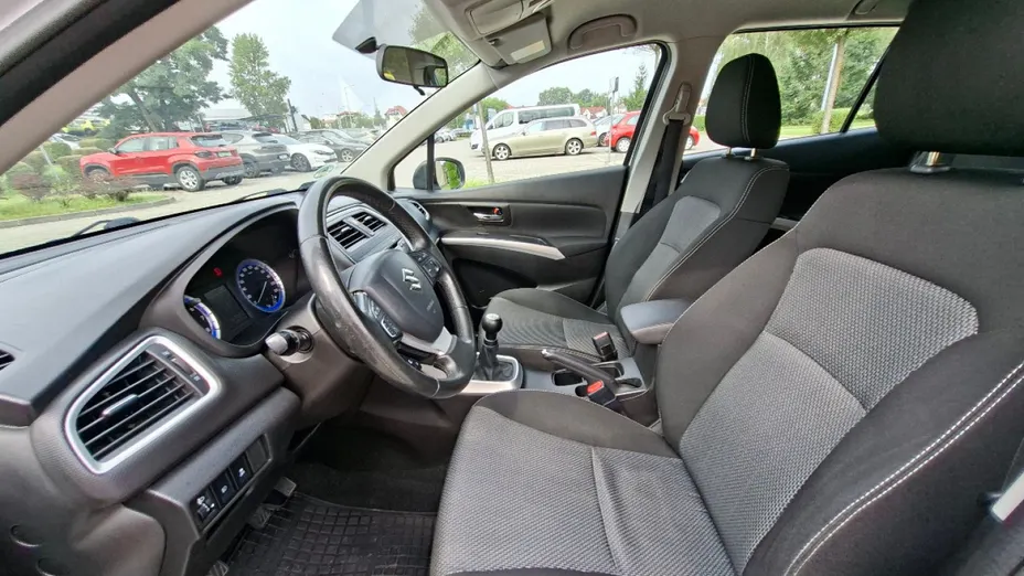 SUZUKI S-Cross -