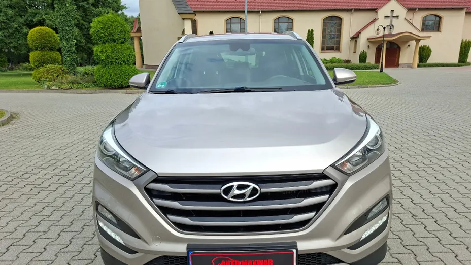 HYUNDAI Tucson -