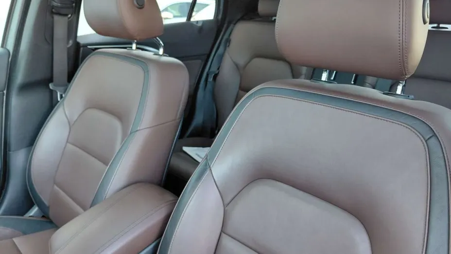 INFINITI Q30 -