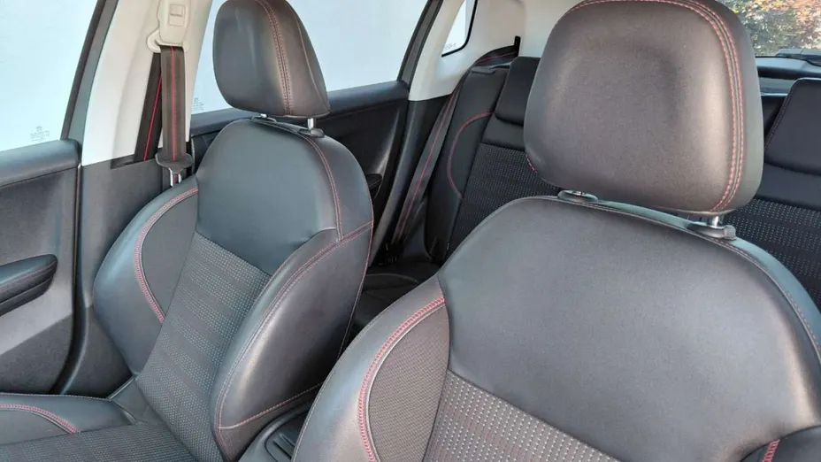 PEUGEOT 2008 -