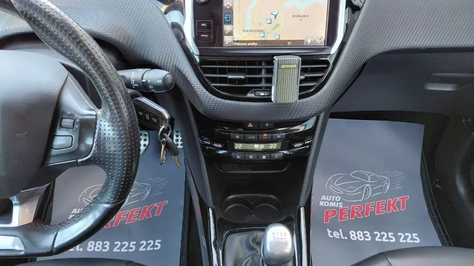 PEUGEOT 2008 -