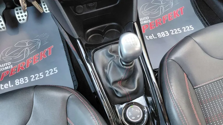 PEUGEOT 2008 -