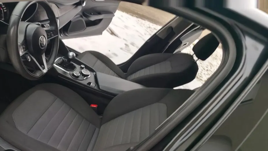 ALFA ROMEO Giulia -