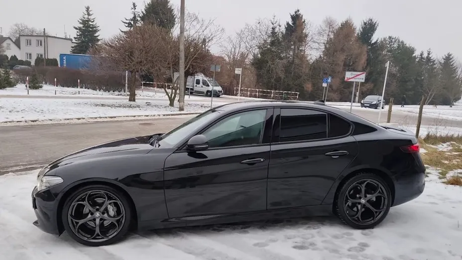ALFA ROMEO Giulia -