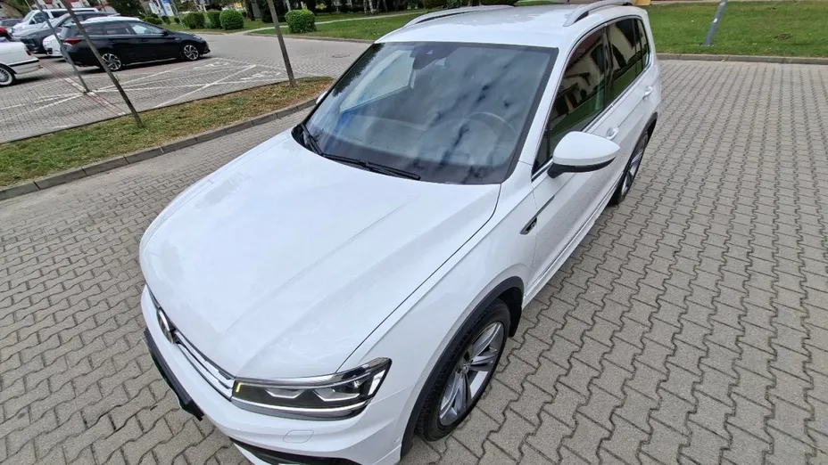VOLKSWAGEN Tiguan -