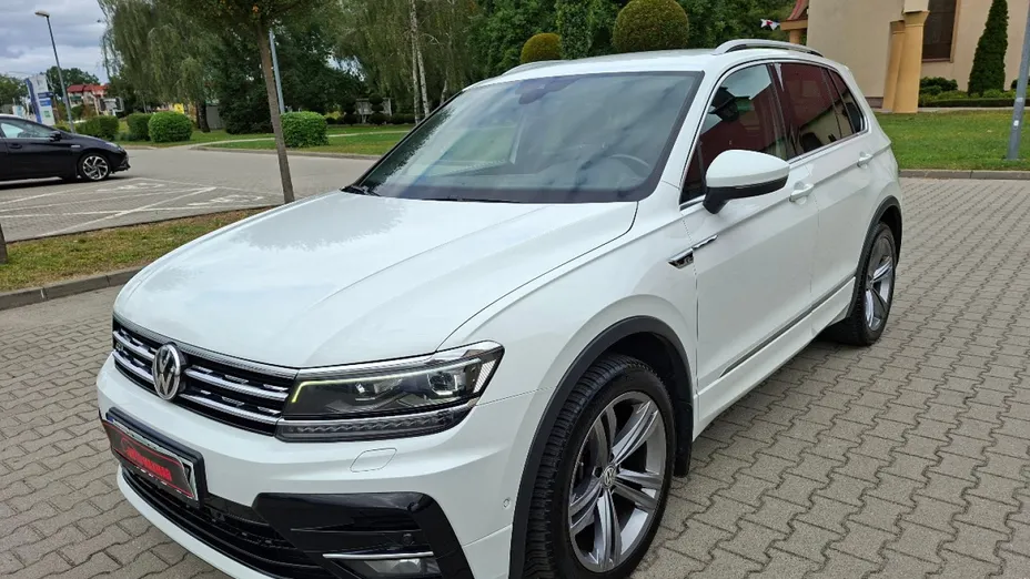 VOLKSWAGEN Tiguan -