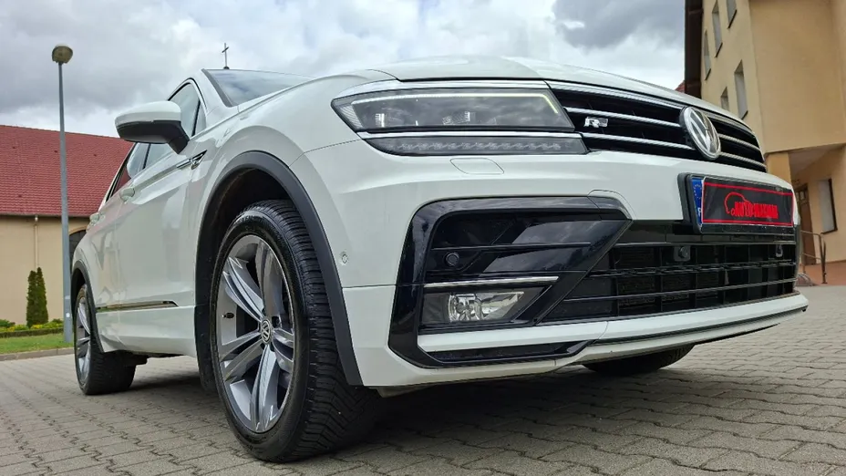 VOLKSWAGEN Tiguan -