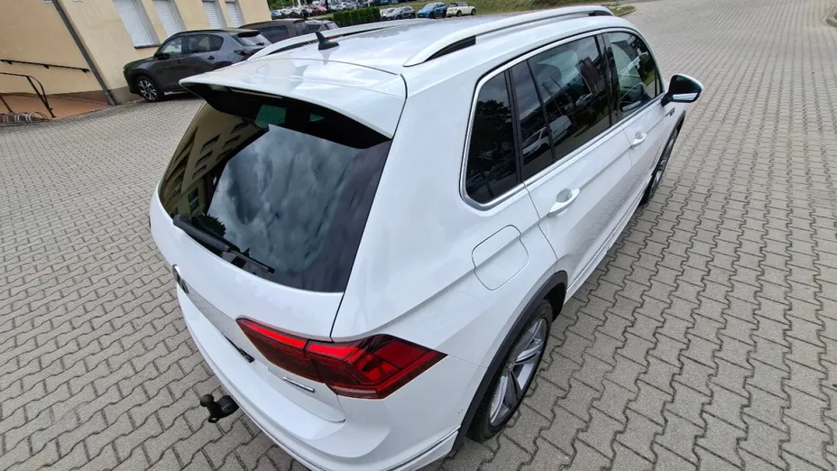 VOLKSWAGEN Tiguan -