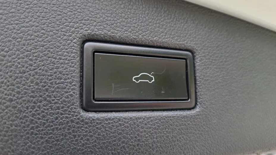 VOLKSWAGEN Tiguan -