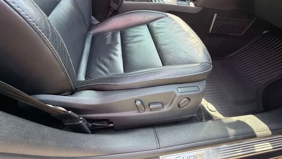 SKODA Superb -