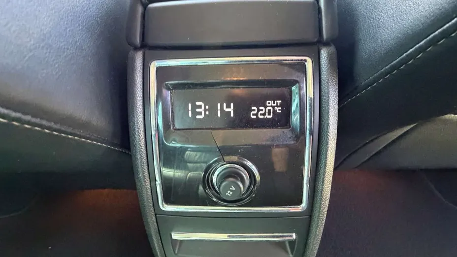 SKODA Superb -