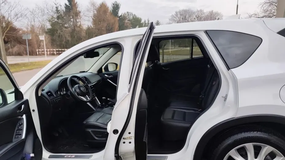 MAZDA CX-50 -
