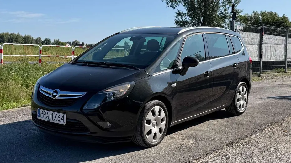 OPEL Zafira -