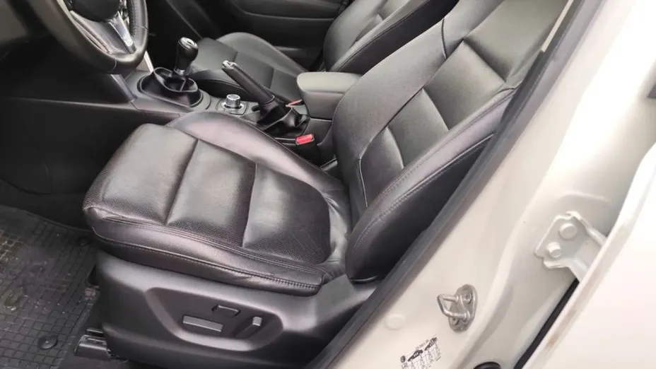 MAZDA CX-50 -