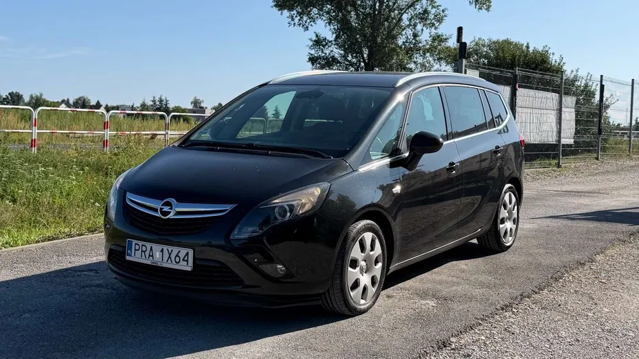 OPEL Zafira -