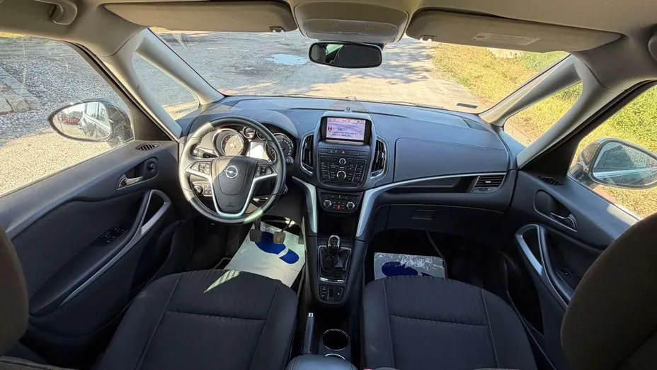 OPEL Zafira -