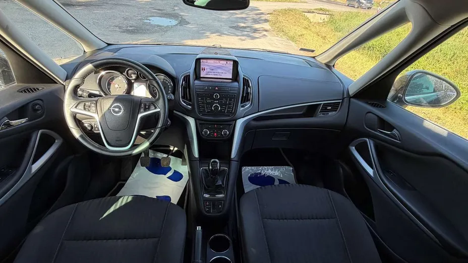 OPEL Zafira -