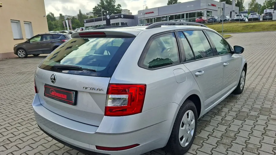 SKODA Octavia -