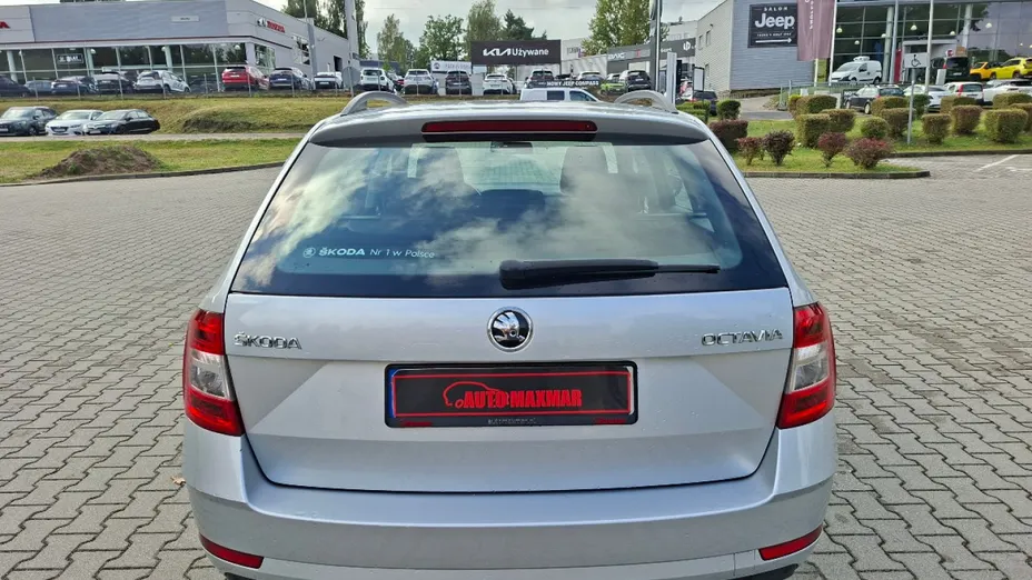 SKODA Octavia -
