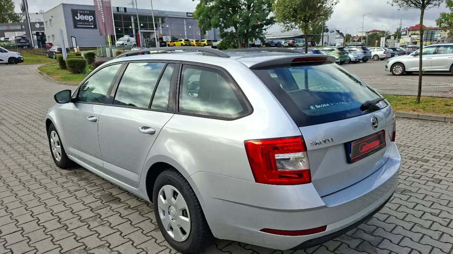 SKODA Octavia -